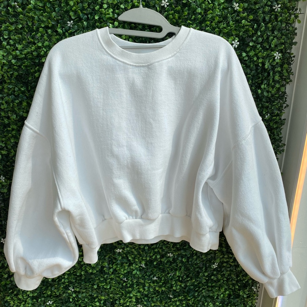 Storets white crew neck